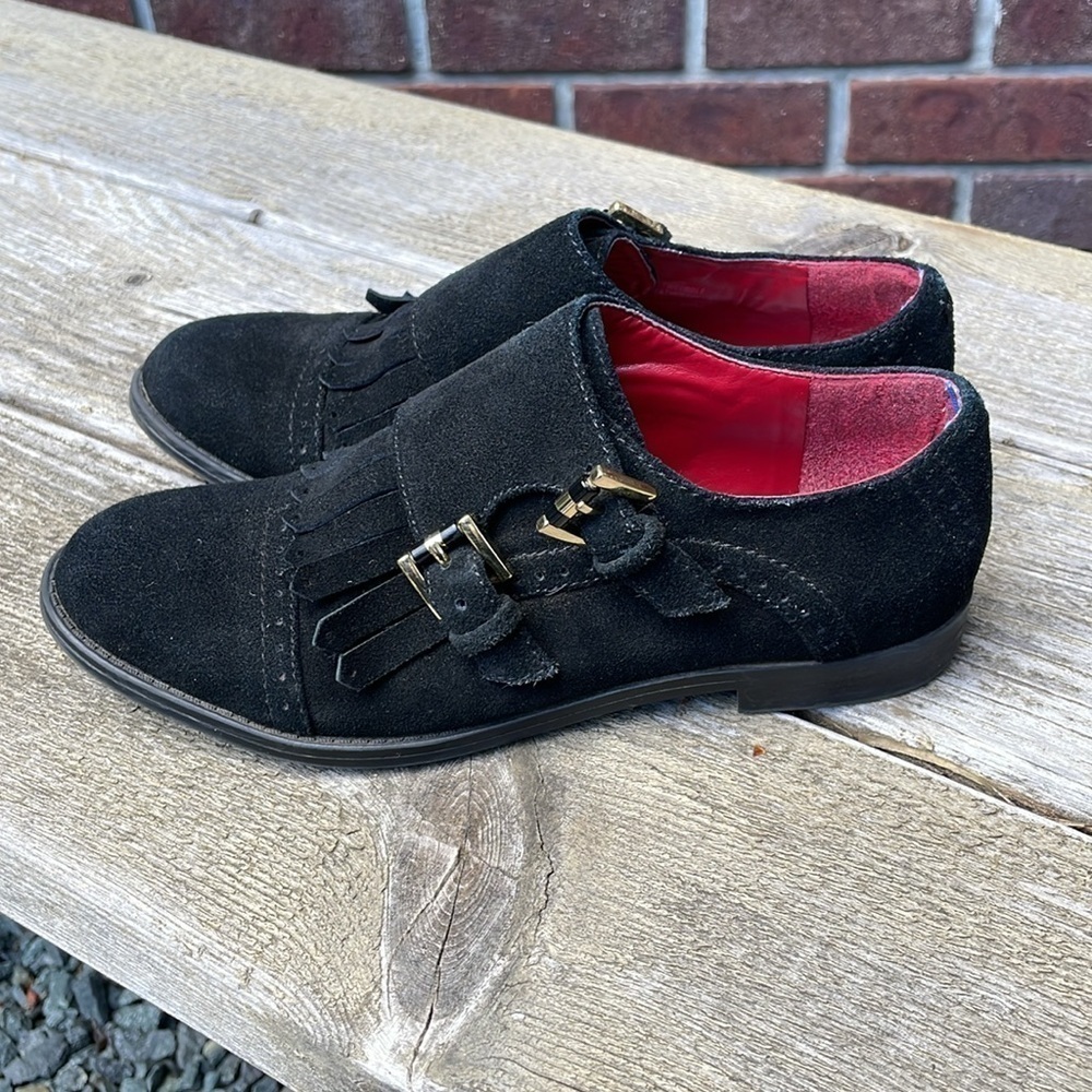 Tommy Hilfiger Women’s Cuddle Flat Black Suede Shoe Size 5.5